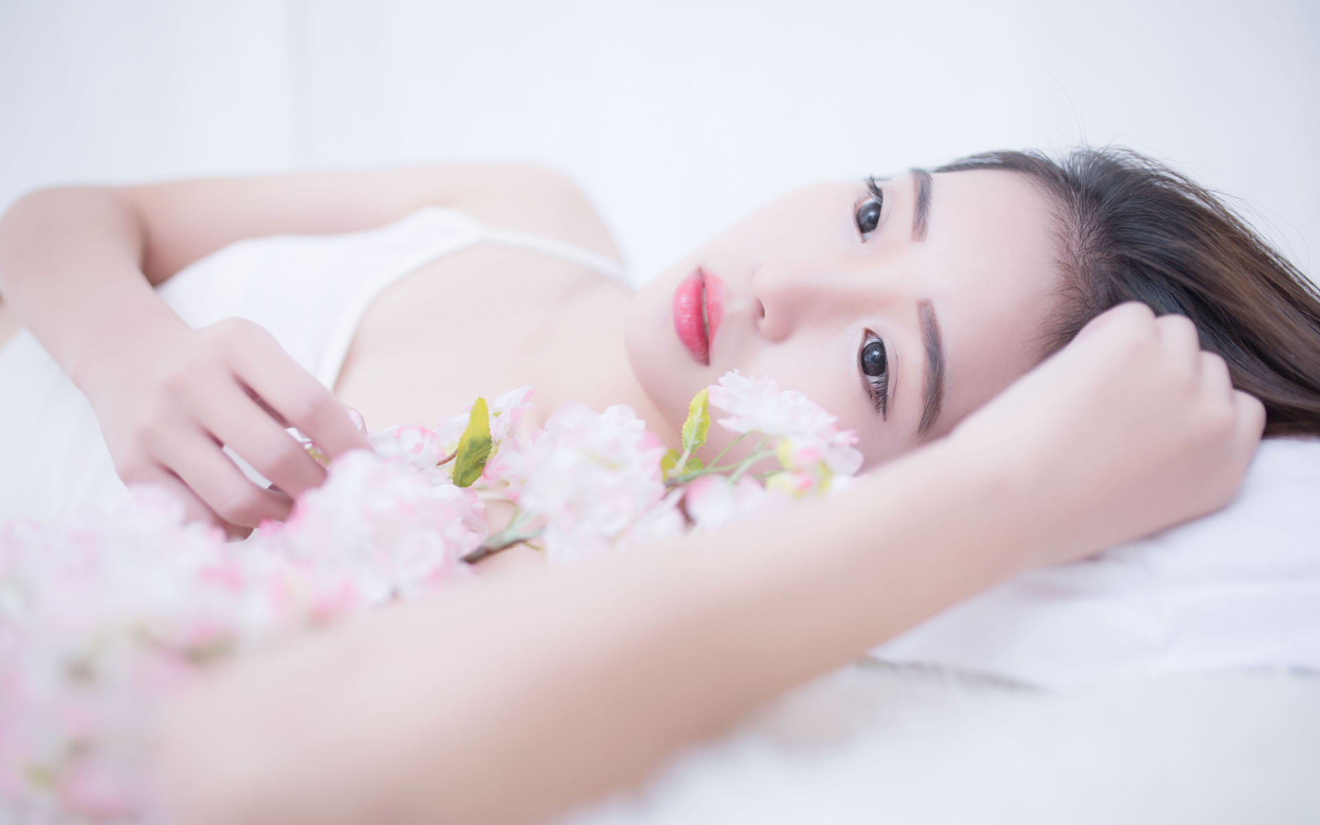 海外校友子女探访玉虚宫 感受武当文化